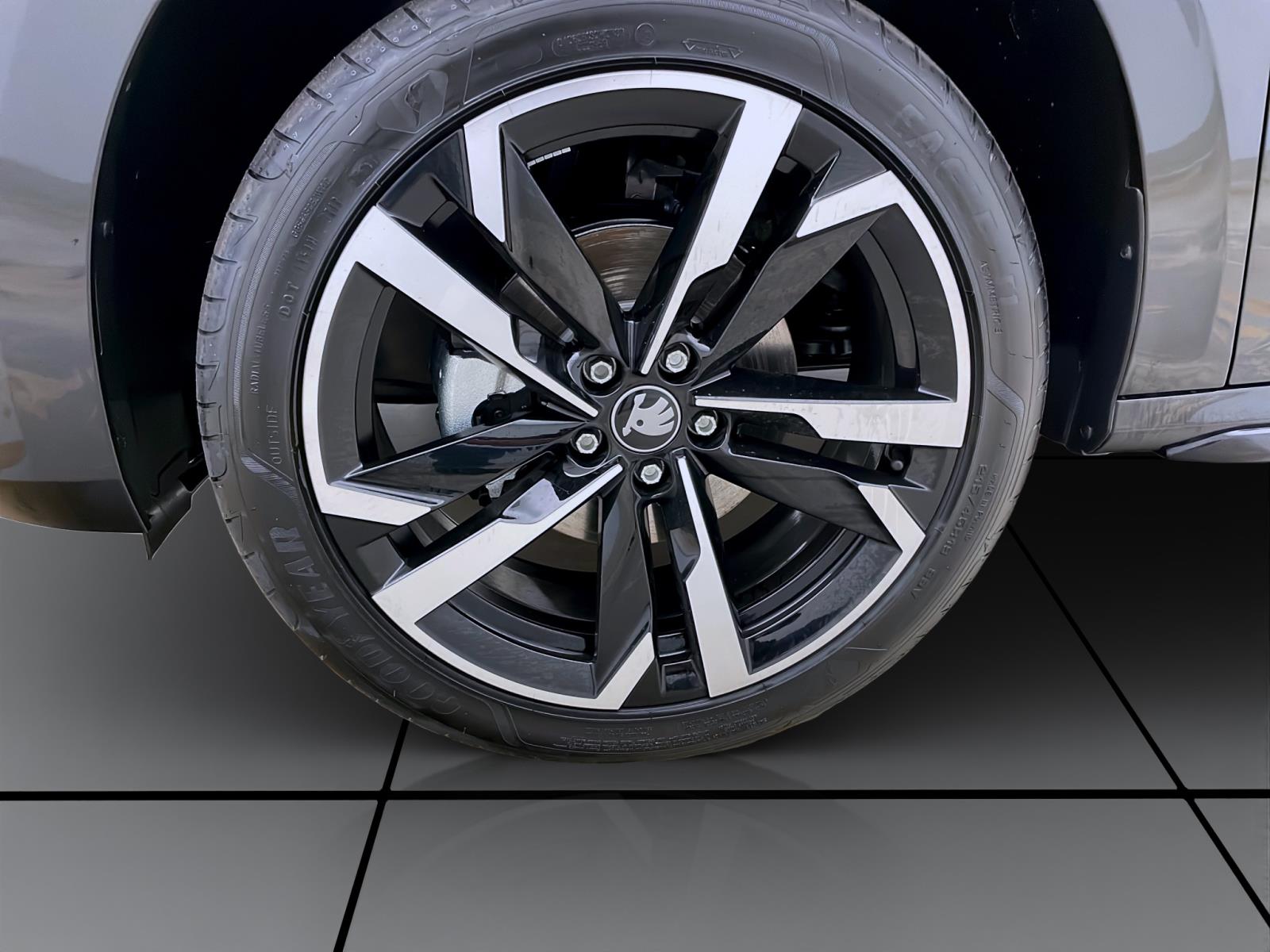 Bild 7: Skoda Kamiq MONTE CARLO AHK 18 NAV ASSISTENZ+ KOMFORT+ WINTER+