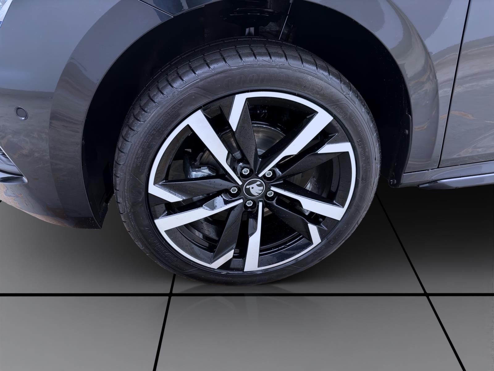 Bild 7: Skoda Kamiq MONTE CARLO AHK 18 NAV ASSISTENZ+ KOMFORT+ WINTER+