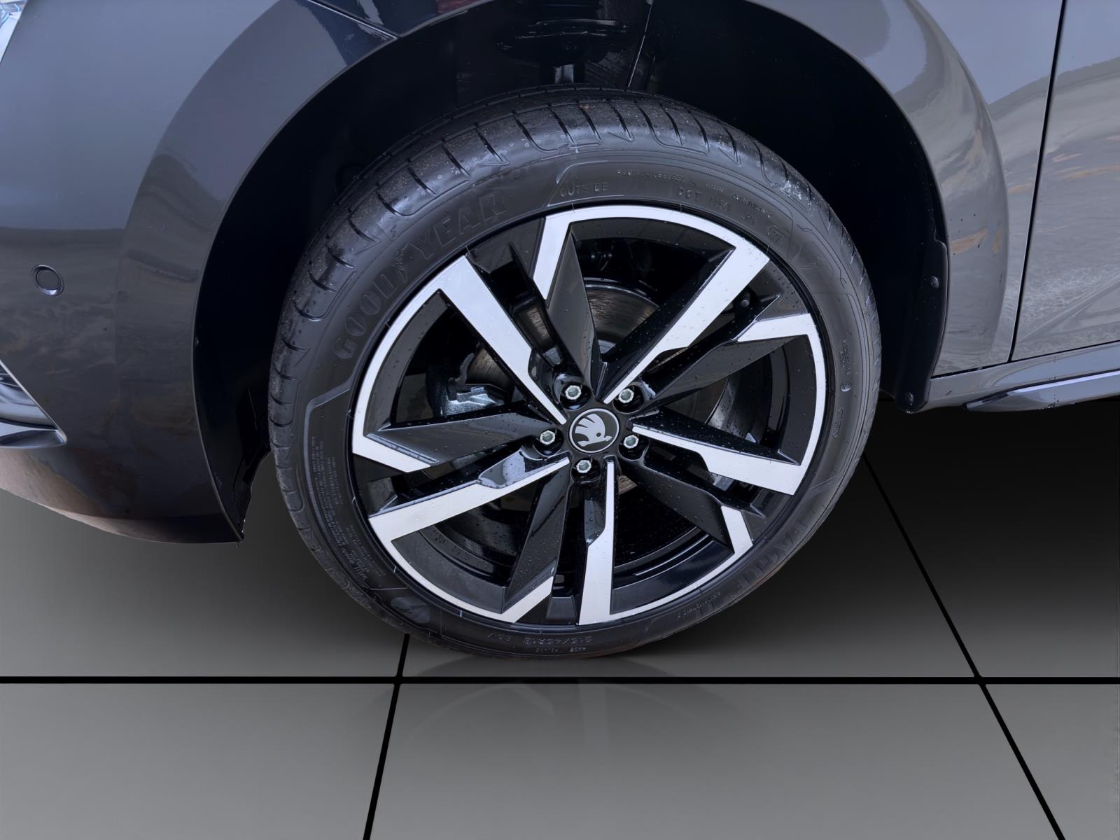 Bild 7: Skoda Kamiq MONTE CARLO DSG AHK 18 NAV ASSISTENZ+ WINTER+ KOMFORT+