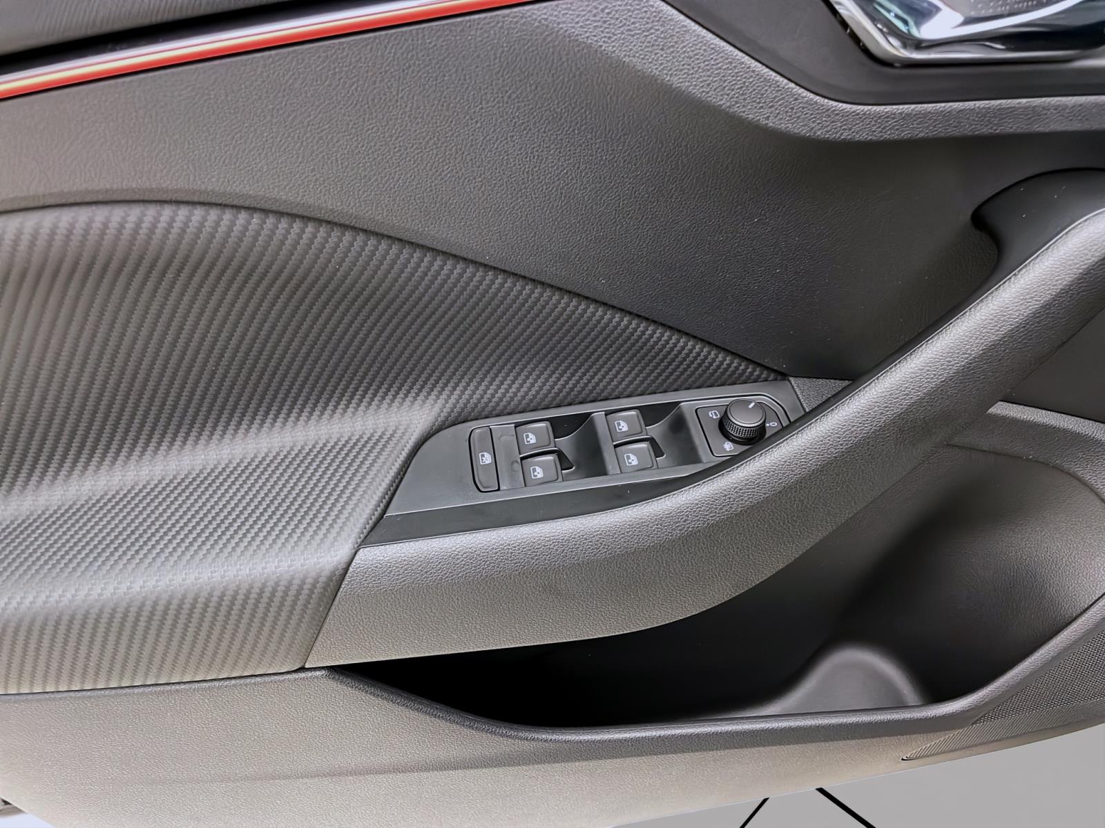 Bild 9: Skoda Kamiq MONTE CARLO DSG WINTER+ PANO KAM SMARTLINK