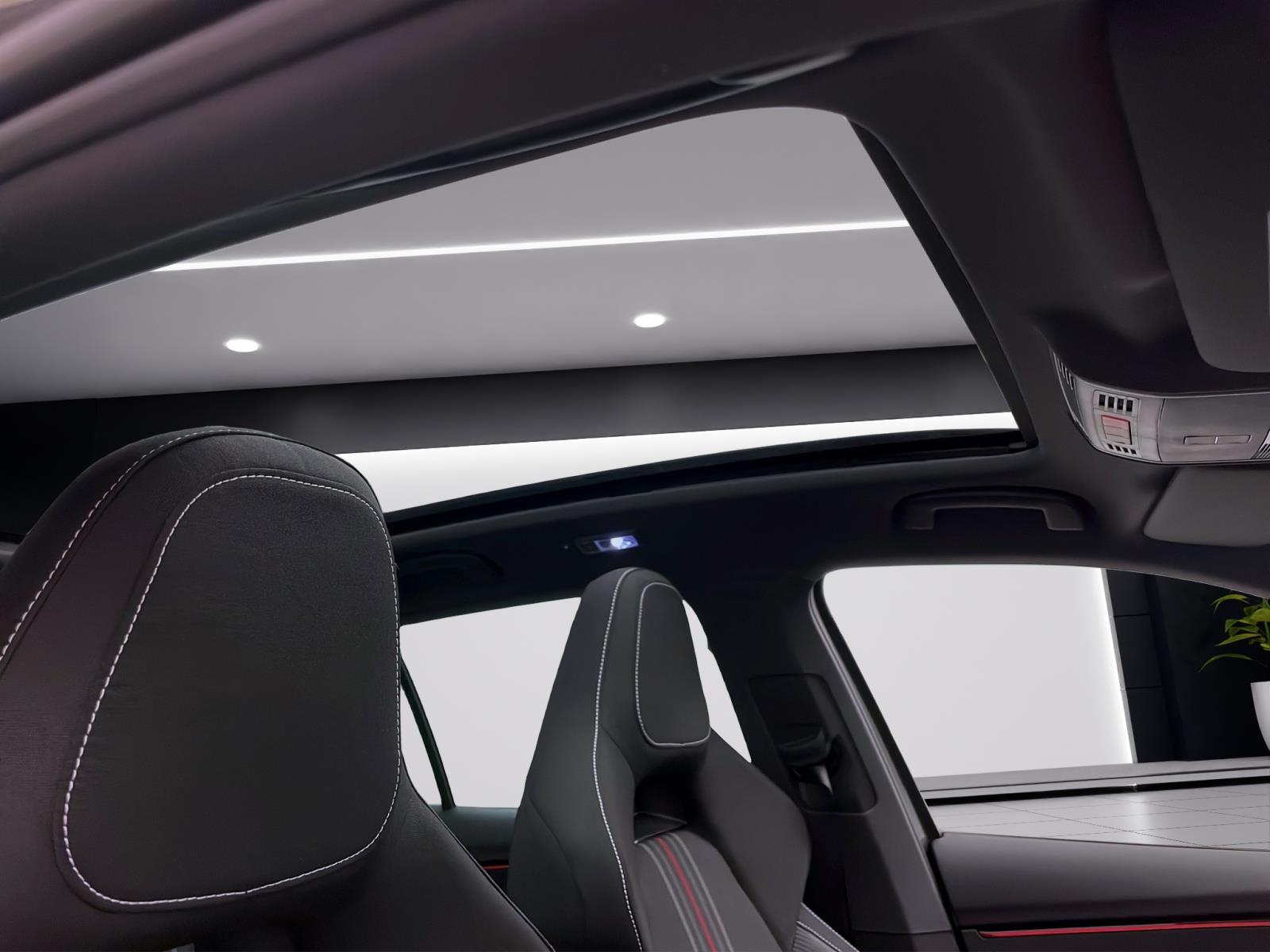 Bild 15: Skoda Kamiq MONTE CARLO DSG WINTER+ PANO KAM SMARTLINK