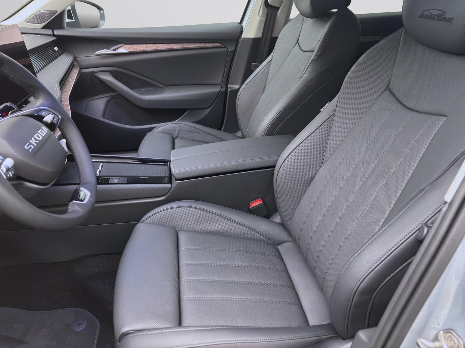 Bild 7: Skoda Superb COMBI iV L&K AHK NAV+ KAM HEAD-UP pACC DCC ASSISTENZ