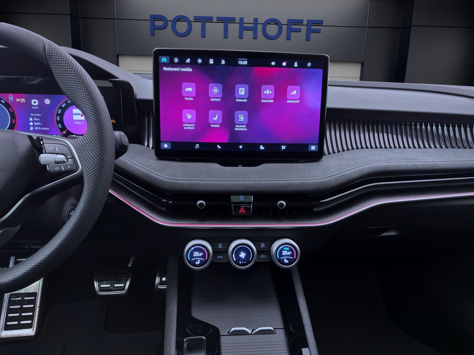 Bild 13: Skoda Superb COMBI SPORTLINE 4X4 AHK PANO STANDH 19 NAV+ ASSISTENZ+ CANTON