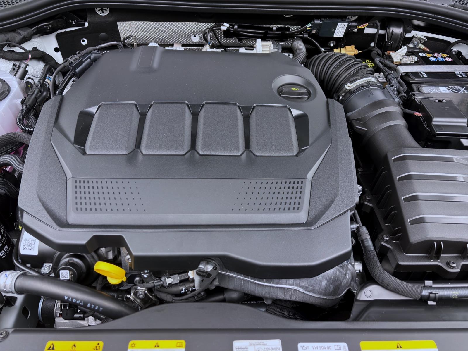 Bild 18: Skoda Superb COMBI SPORTLINE 4X4 AHK PANO STANDH 19 NAV+ ASSISTENZ+ CANTON