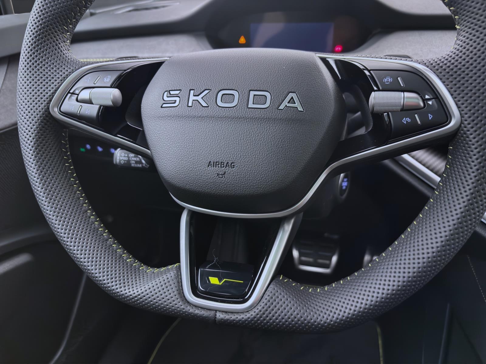 Bild 11: Skoda ENYAQ iV RS 4X4 MAXX PANO 360° pACC HEAD-UP CANTON