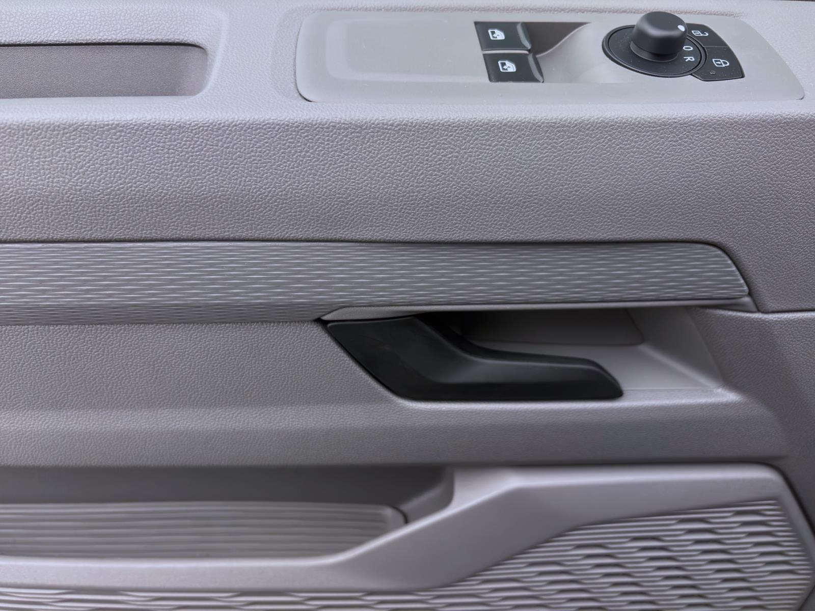 Bild 9: Volkswagen T7 Kombi 6-Sitzer 2,0 TDI Sofort Verfügbar