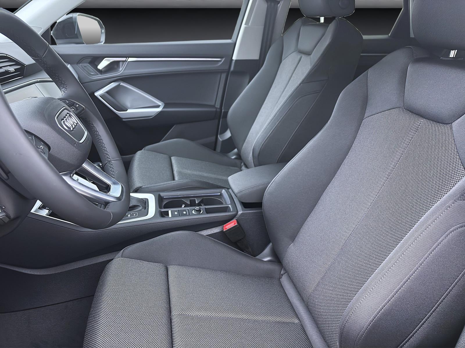 Bild 8: Audi Q3 SUV advanced 35 TDI 110(150) kW(PS) S tronic