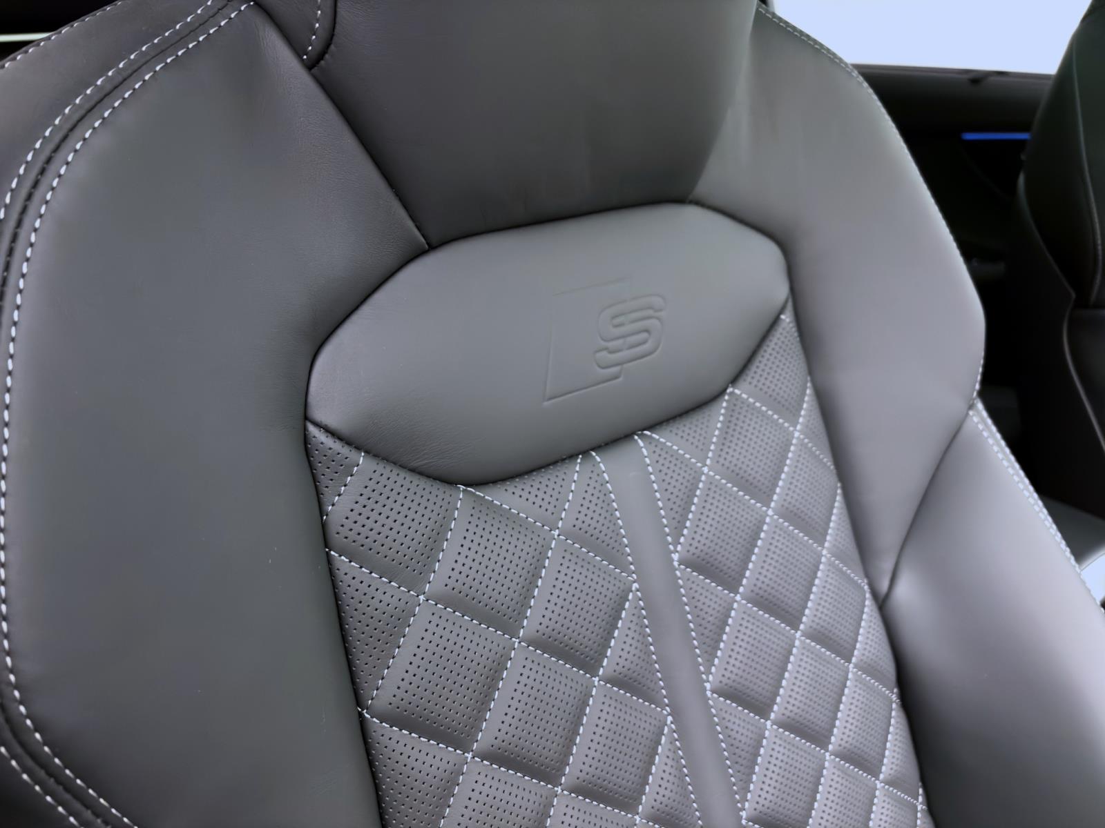 Bild 17: Audi Q7 SUV S line TFSI e quattro 360 kW