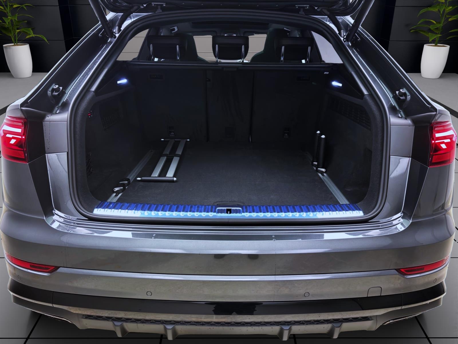 Bild 3: Audi Q8 SUV TDI quattro S LINE BUSINESS AHK B&O PANO LEDER