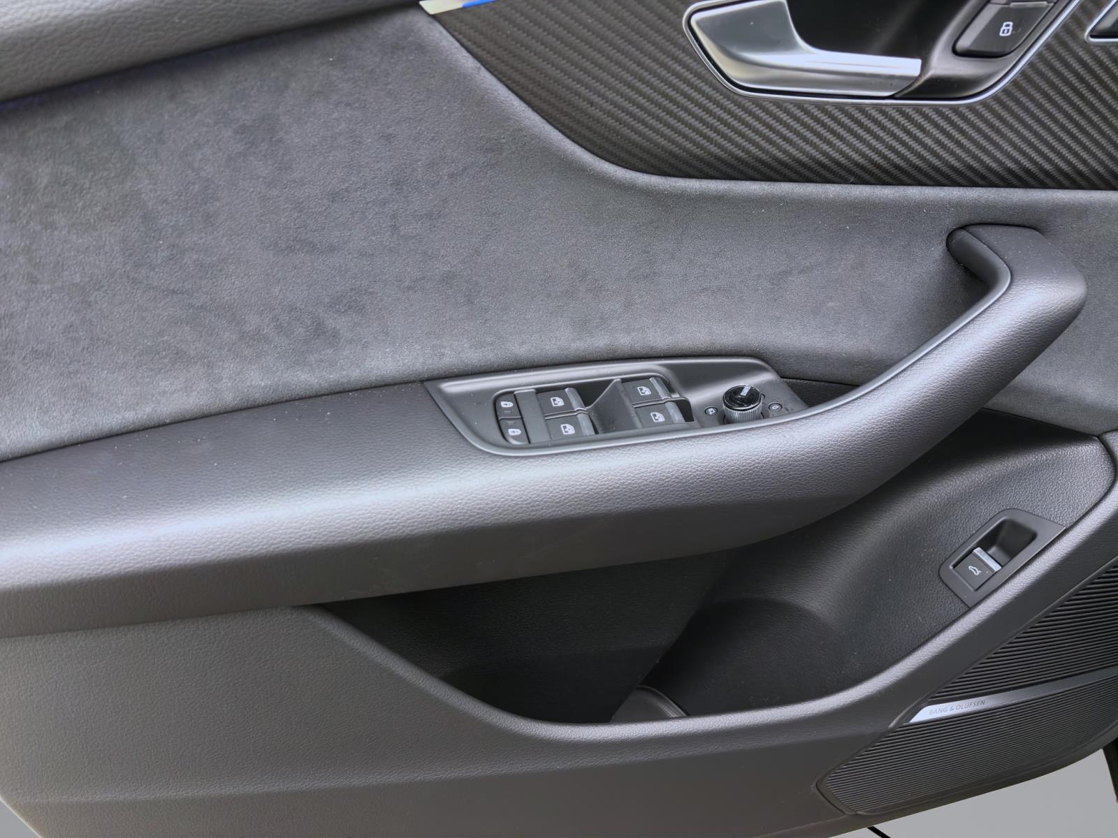 Bild 9: Audi Q8 SUV TDI quattro S LINE BUSINESS AHK B&O PANO LEDER