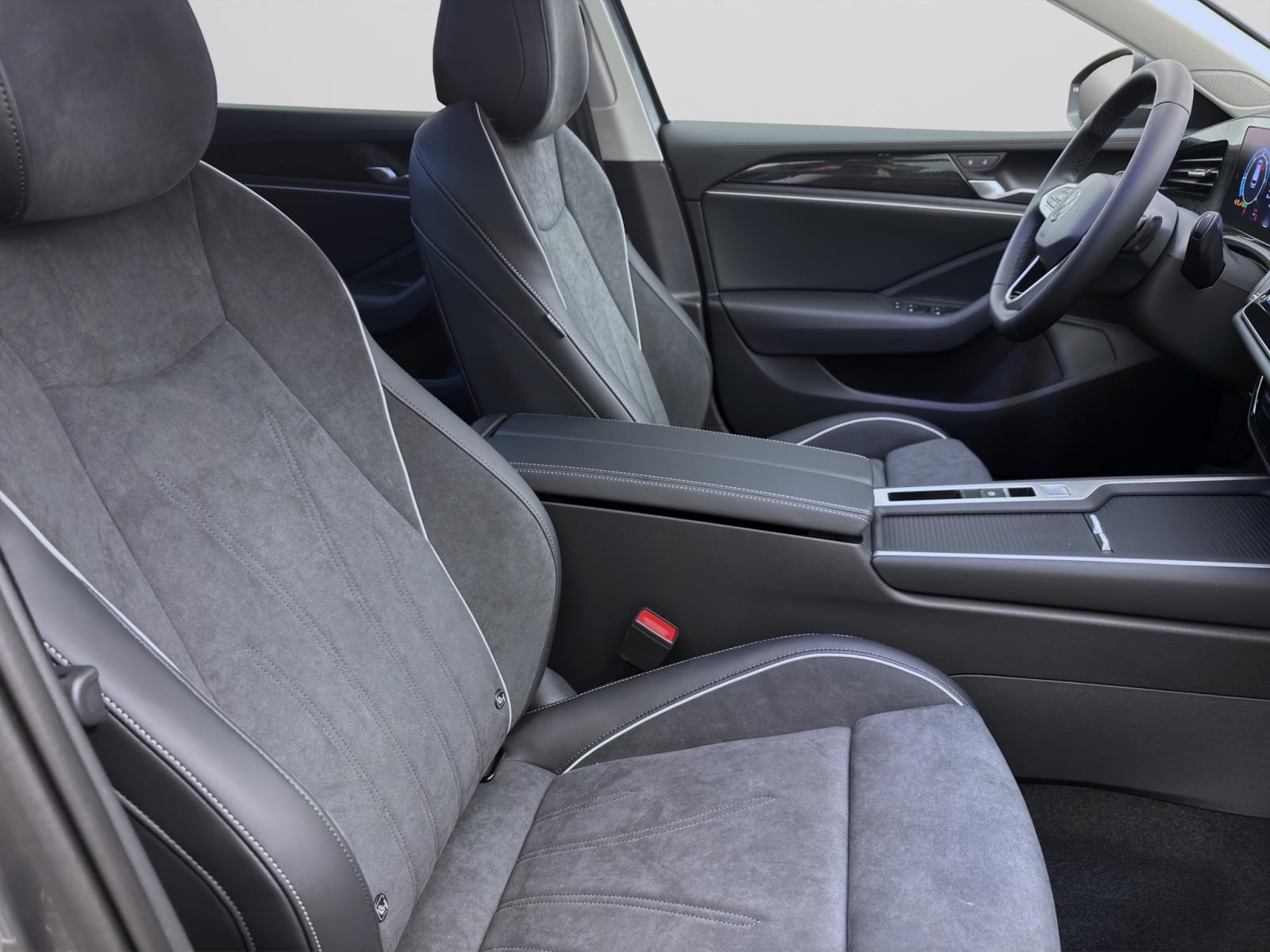 Bild 14: Volkswagen Passat Variant 2.0 TDI DSG BUSINESS KLIMA NAVI HuD AHK