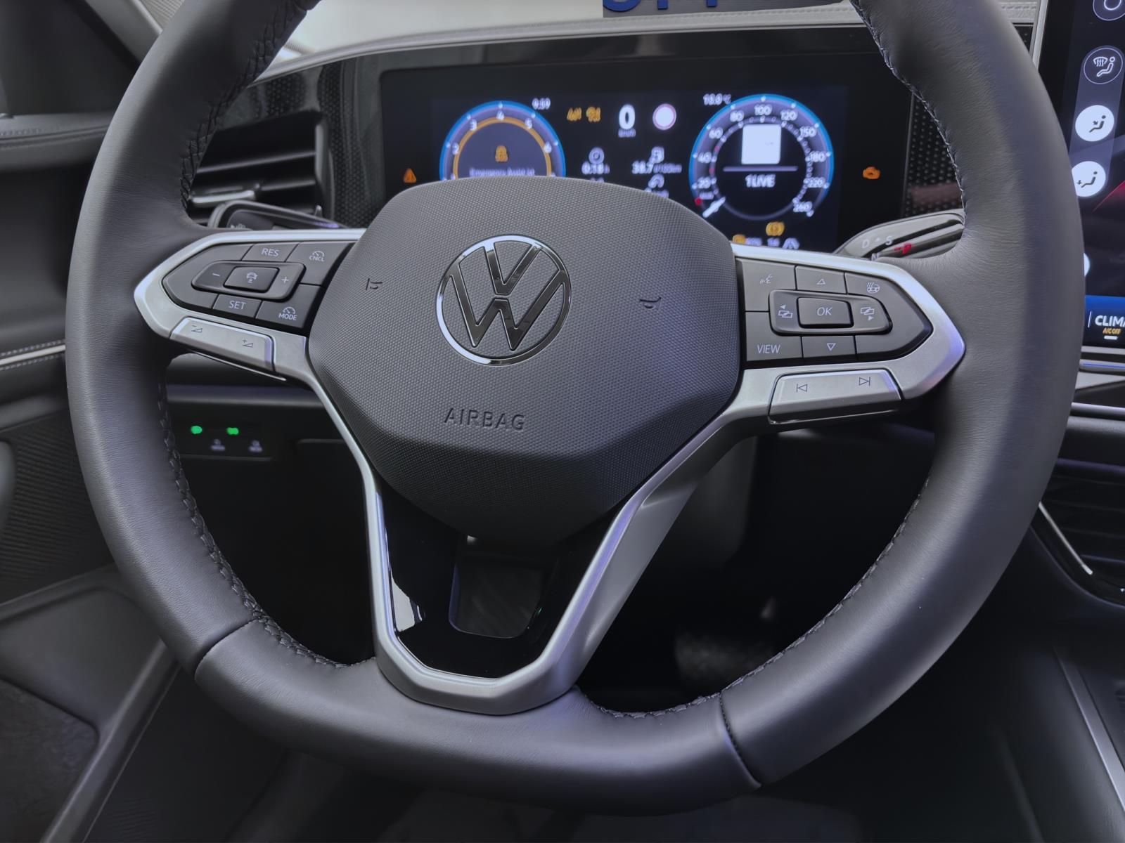 Bild 11: Volkswagen Passat Variant 1.5 eTSI DSG BUSINESS NAVI HuD KLIMA SHZG