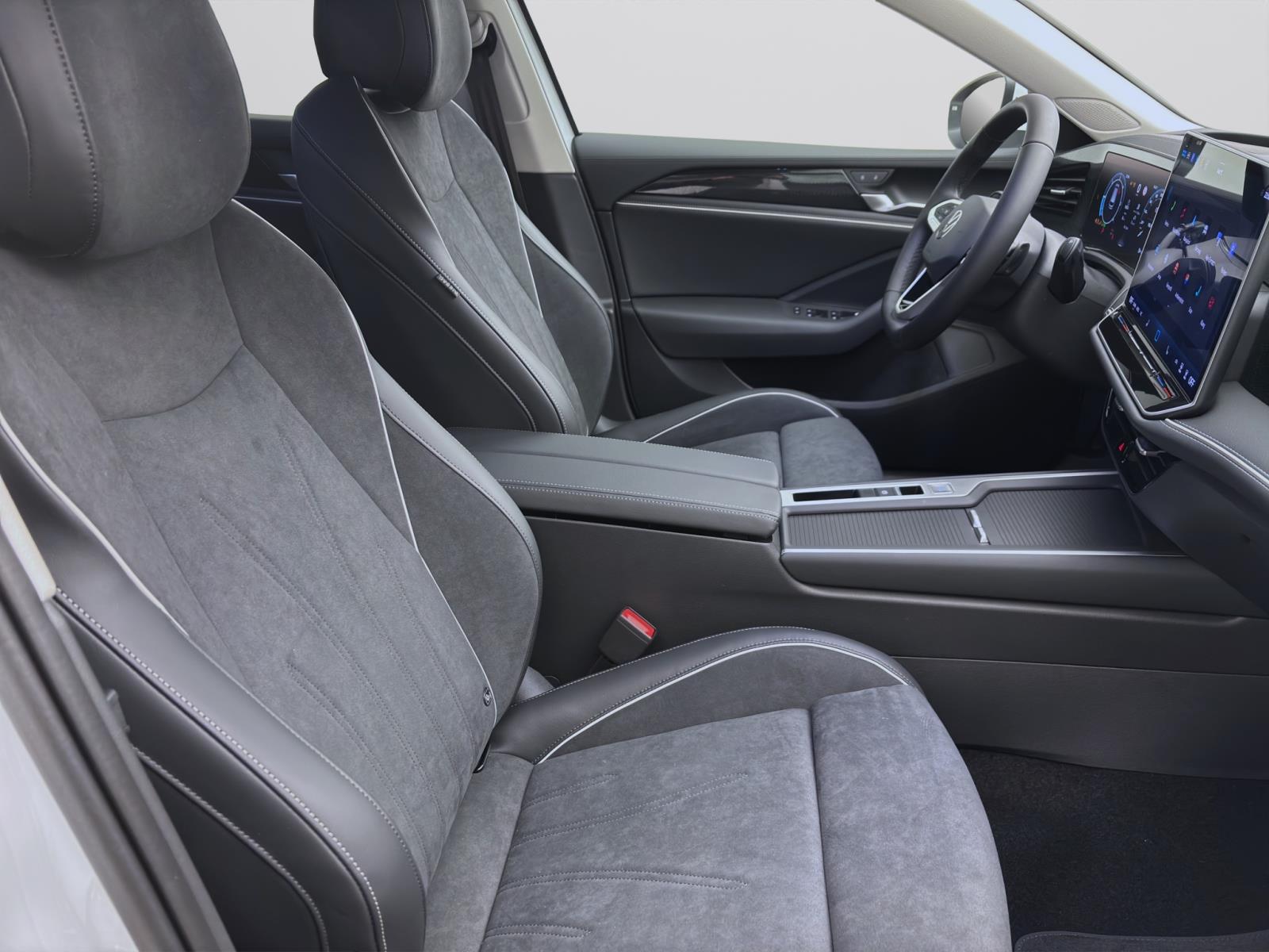 Bild 14: Volkswagen Passat Variant 2.0 TDI DSG BUSINESS NAVI KLIMA HuD SHZG