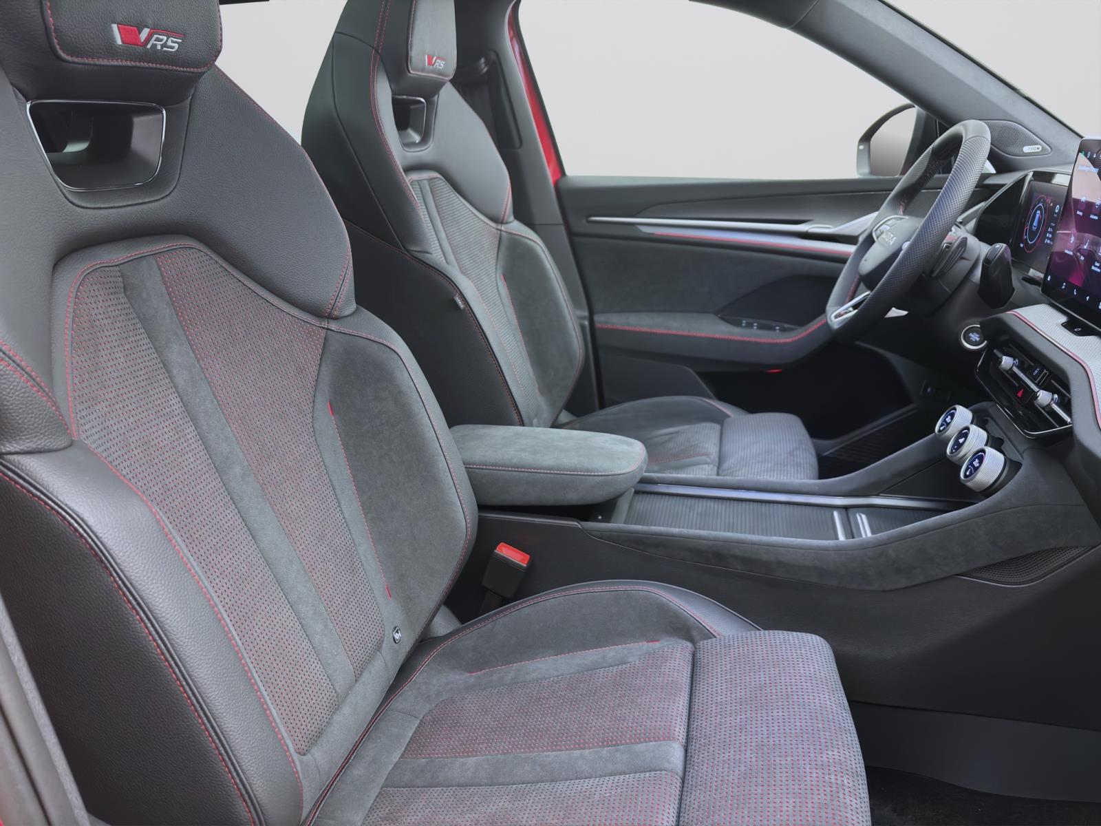 Bild 15: Skoda Kodiaq RS 4X4 STANDH PANO HEAD-UP 360° NAV+ ASSISTENZ+