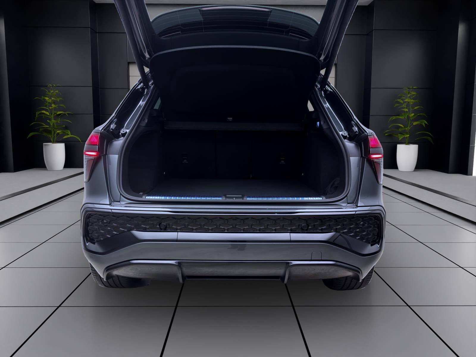 Bild 3: Audi Q3 SUV TFSI Q S LINE NAVI SONOS LM20 AHK HuD