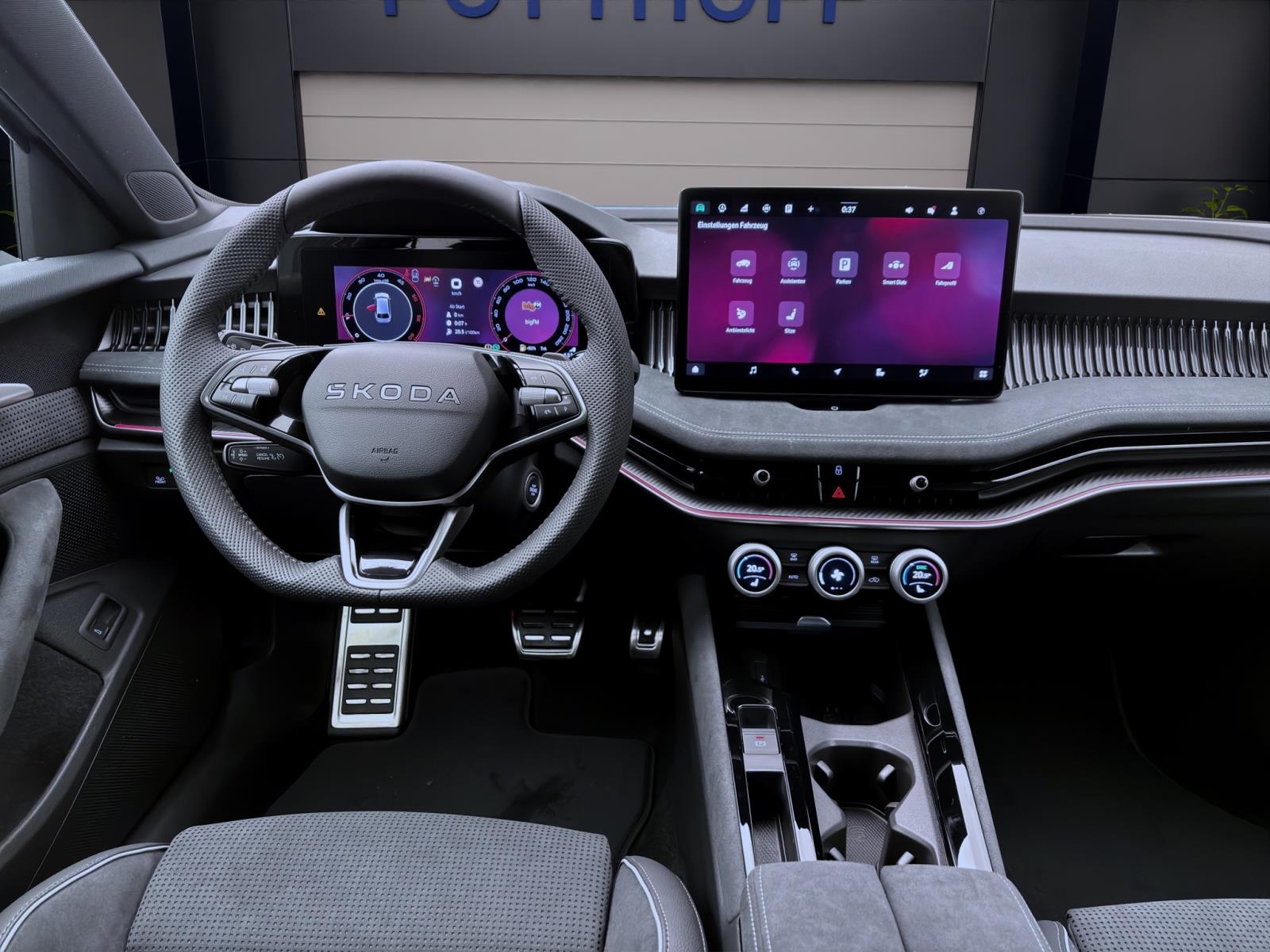 Bild 11: Skoda Superb COMBI SPORTLINE 4X4 AHK pACC 360° 19 DCC+ ASSISTENZ+ MATRIX