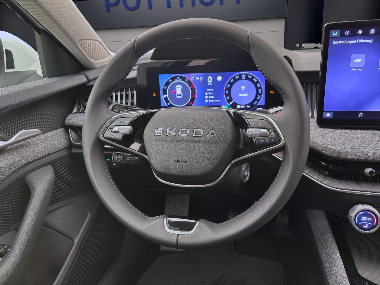 Bild 10: Skoda Superb COMBI SELECTION DSG AHK NAV ASSISTENZ pACC KAM LED