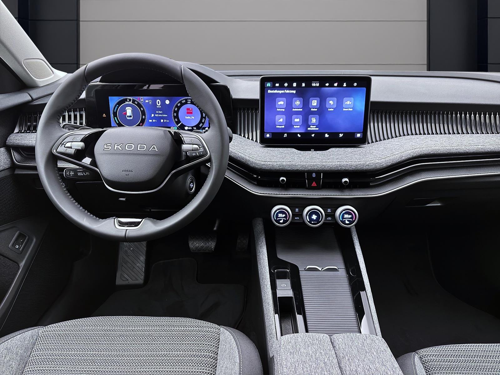 Bild 12: Skoda Superb COMBI iV SELECTION DSG KAM LED SHZ 17 SMARTLINK SPURW.