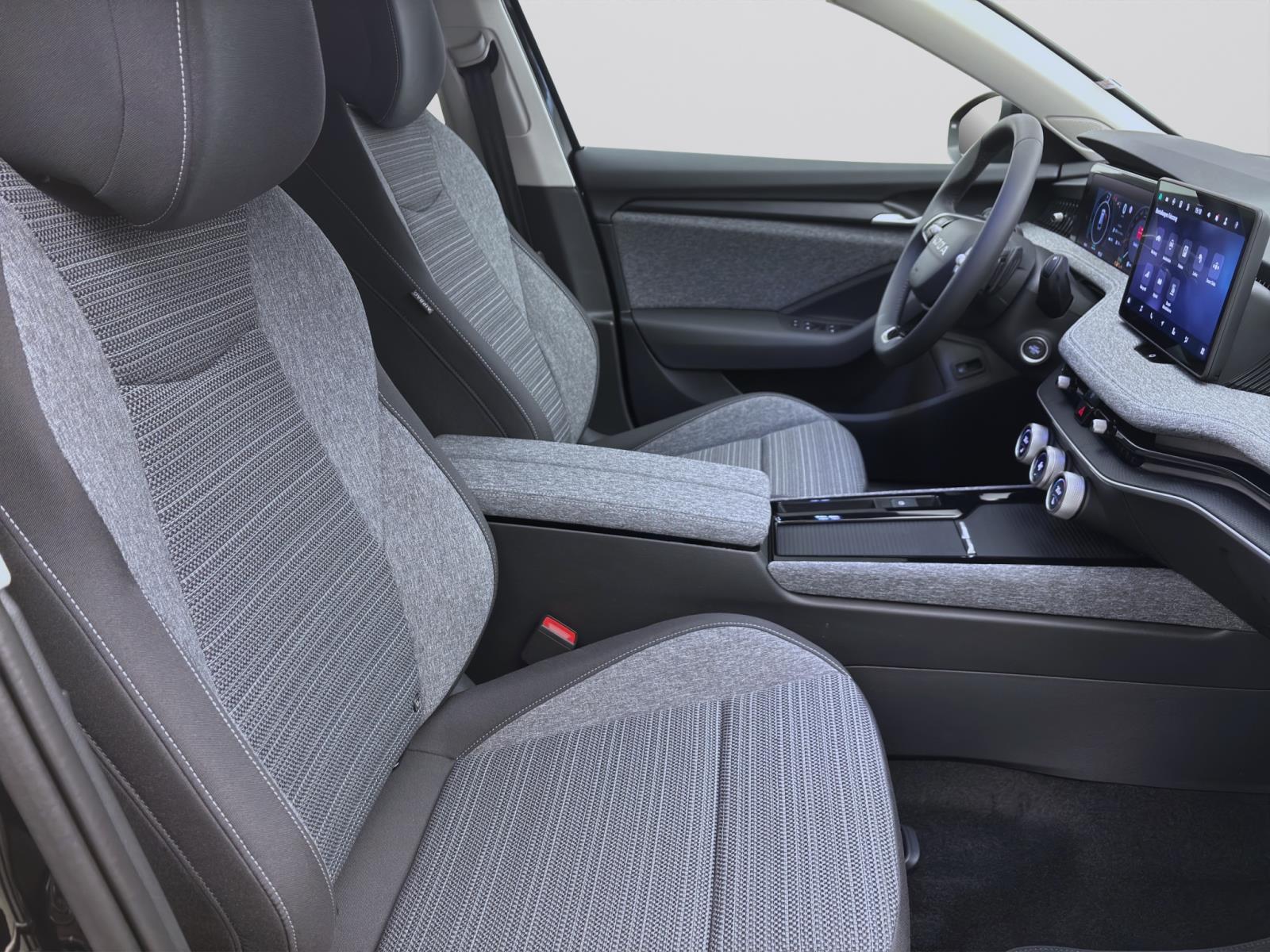 Bild 15: Skoda Superb COMBI iV SELECTION DSG KAM LED SHZ 17 SMARTLINK SPURW.