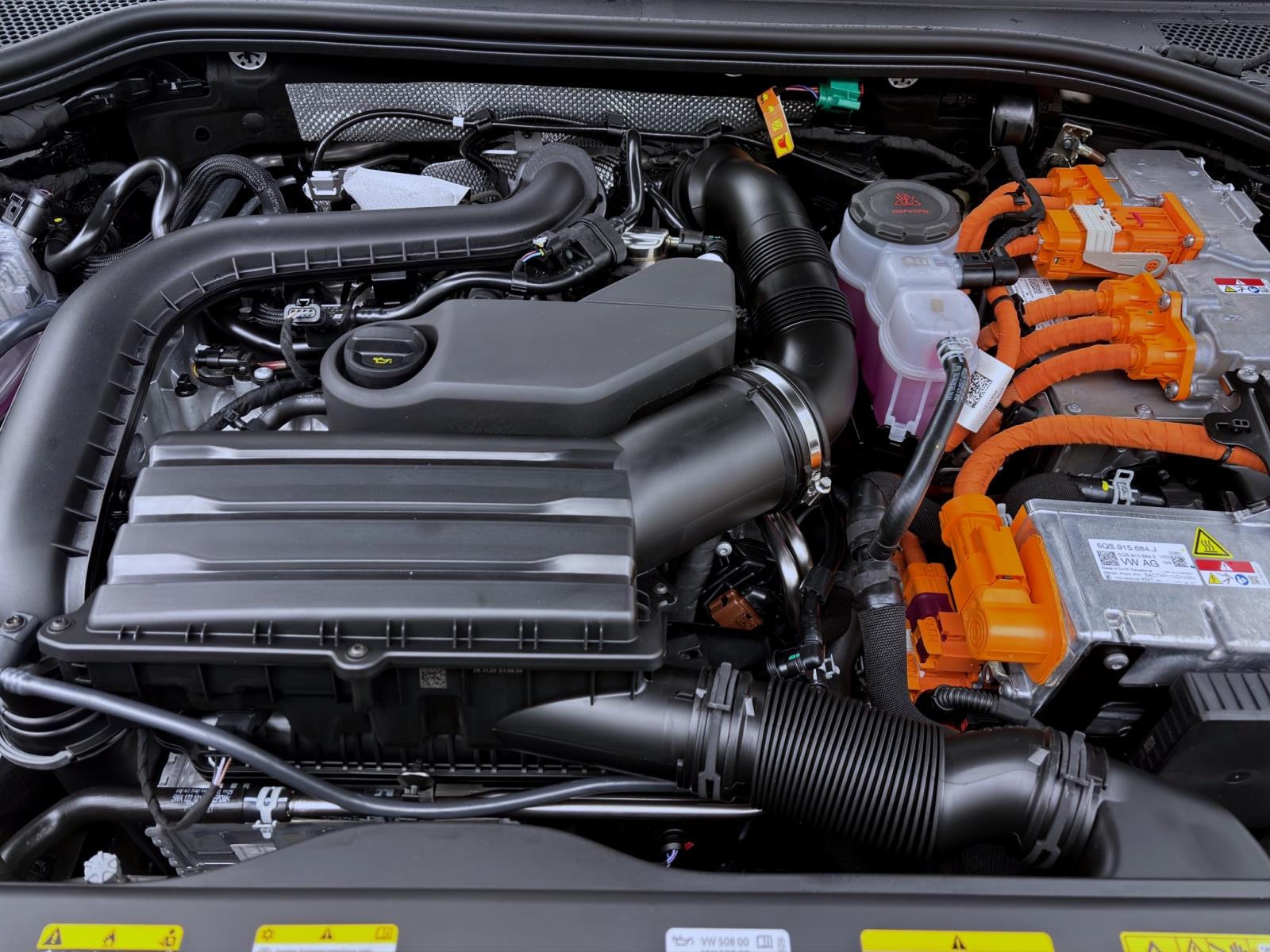 Bild 17: Skoda Superb COMBI iV SELECTION DSG KAM LED SHZ 17 SMARTLINK SPURW.