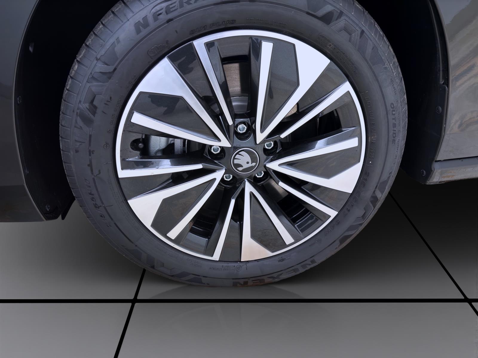 Bild 6: Skoda Superb COMBI iV SELECTION DSG KAM LED SHZ 17 SMARTLINK SPURW.