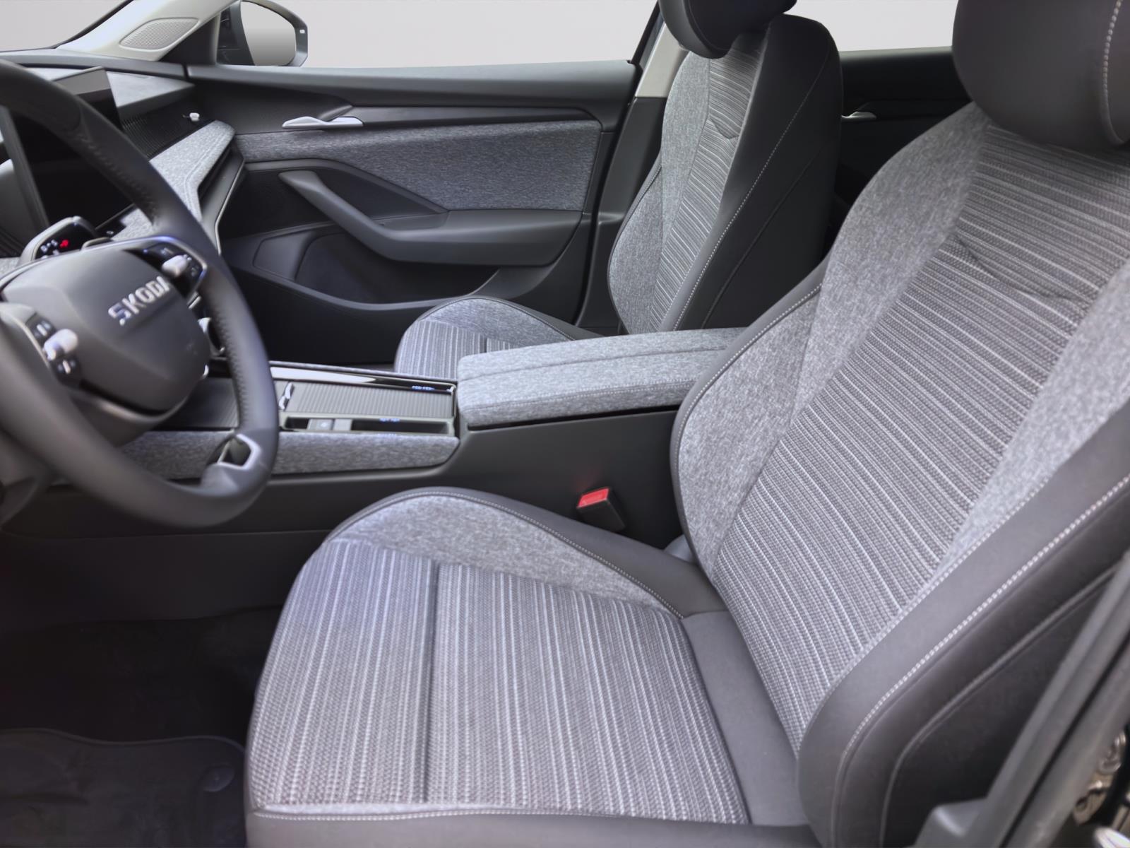 Bild 7: Skoda Superb COMBI iV SELECTION DSG KAM LED SHZ 17 SMARTLINK SPURW.