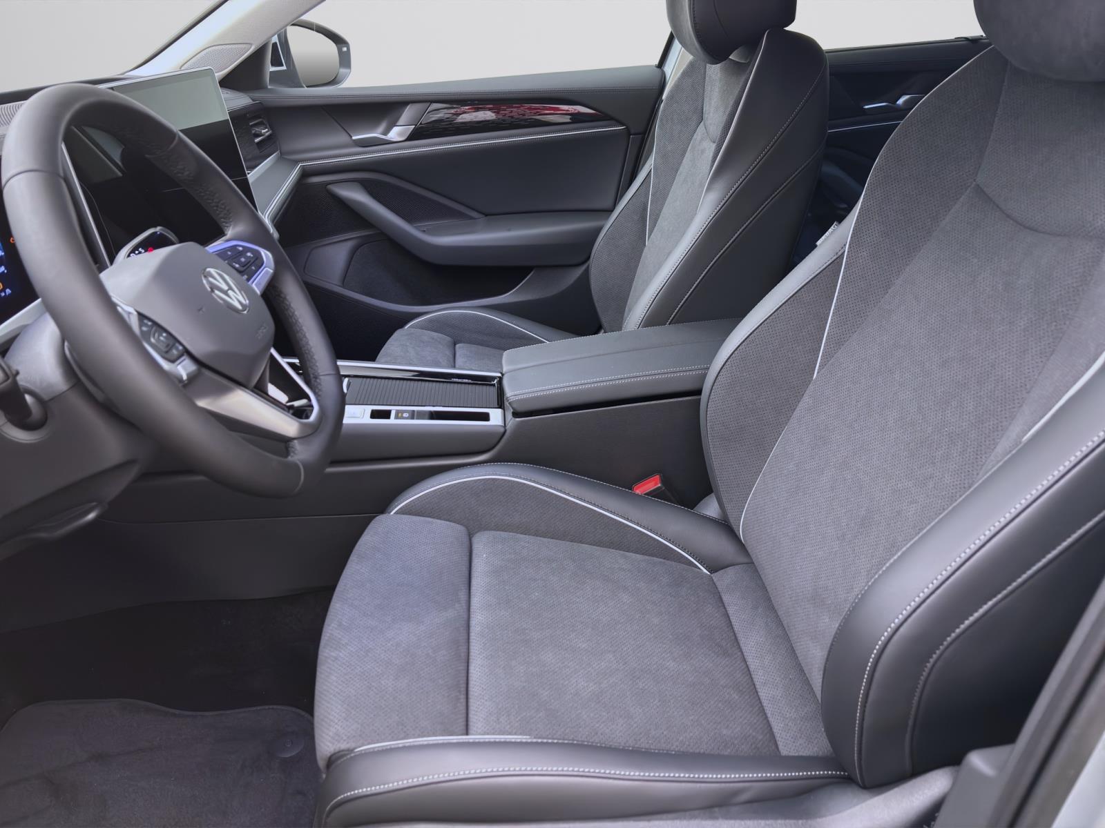 Bild 7: Volkswagen Passat Variant 2.0 TDI DSG ELEGANCE AHK HuD NAVI IQ.LIGHT