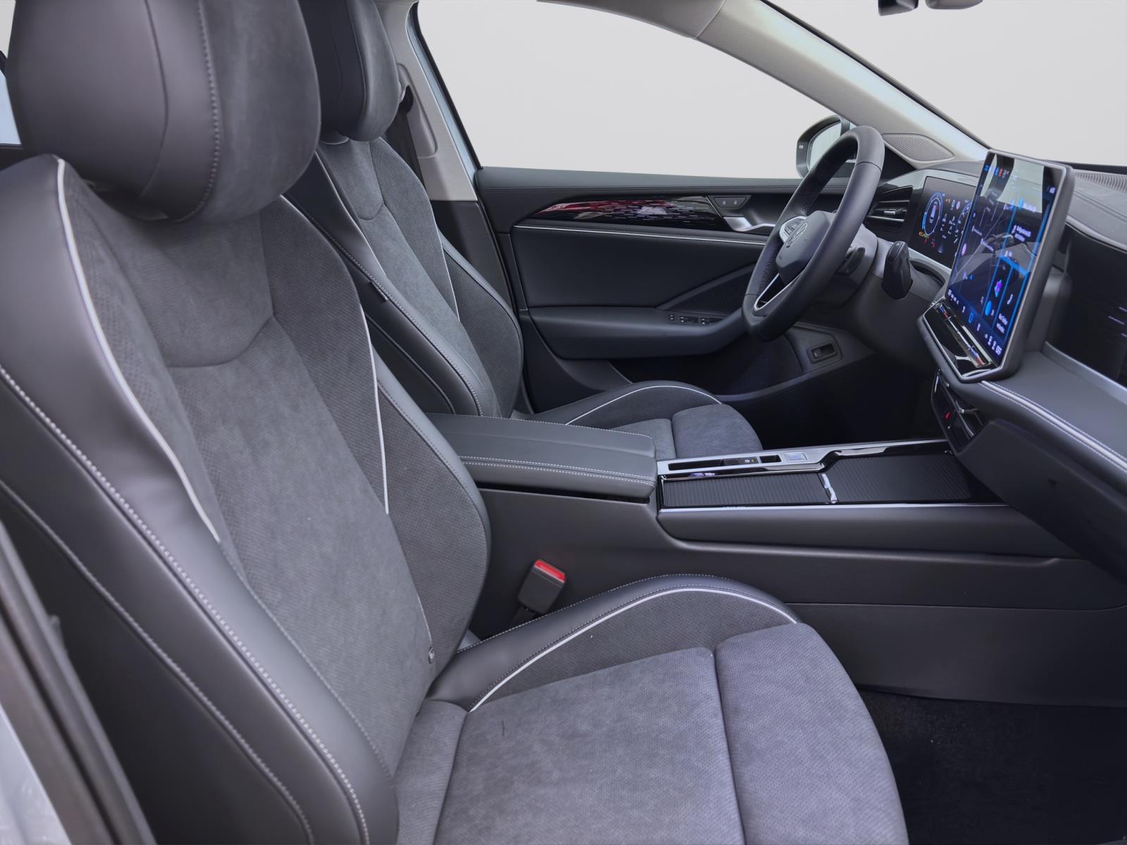 Bild 14: Volkswagen Passat Variant 2.0 TDI DSG ELEGANCE AHK HuD NAVI IQ.LIGHT