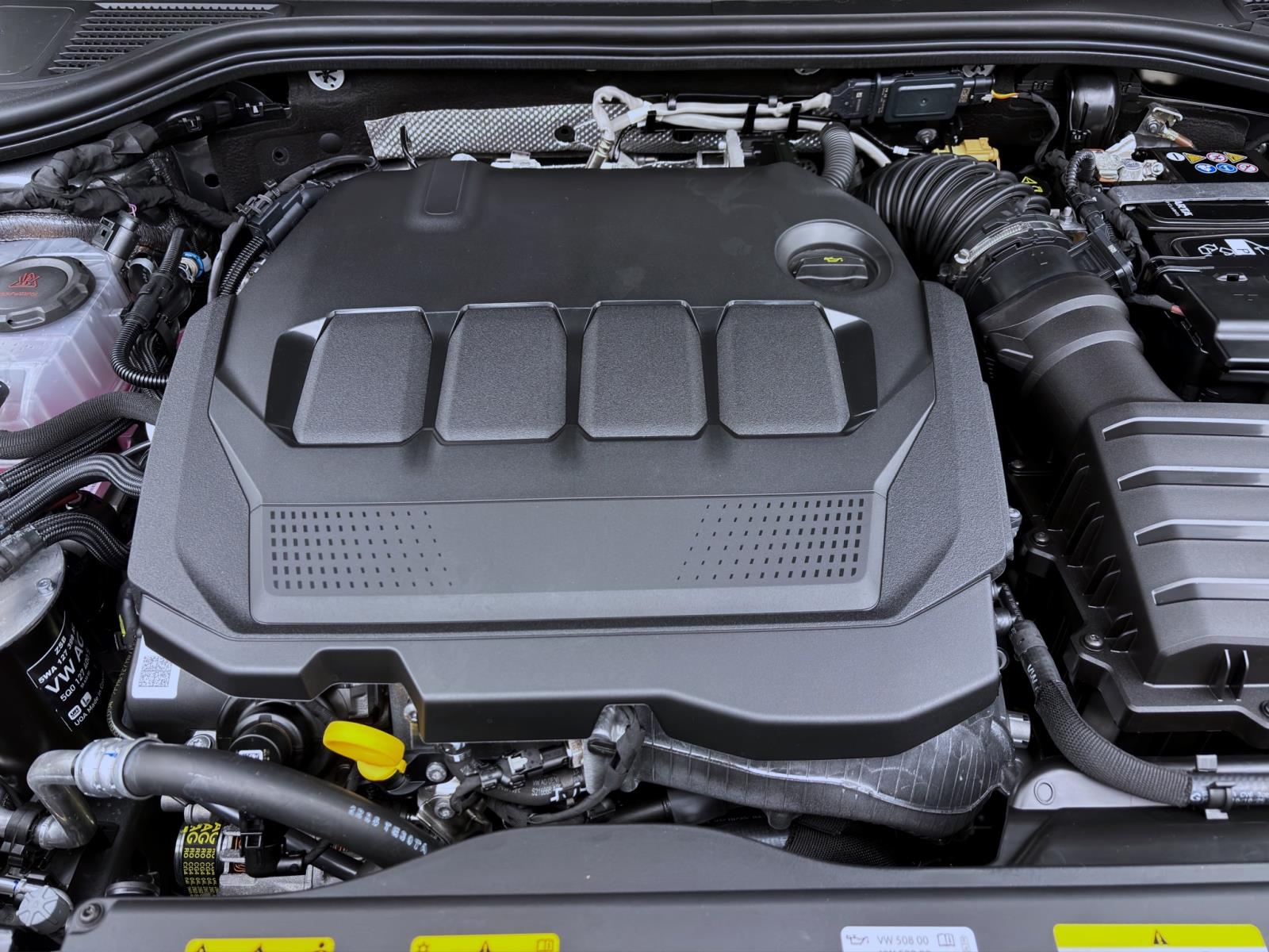 Bild 17: Volkswagen Passat Variant 2.0 TDI DSG ELEGANCE AHK HuD NAVI IQ.LIGHT