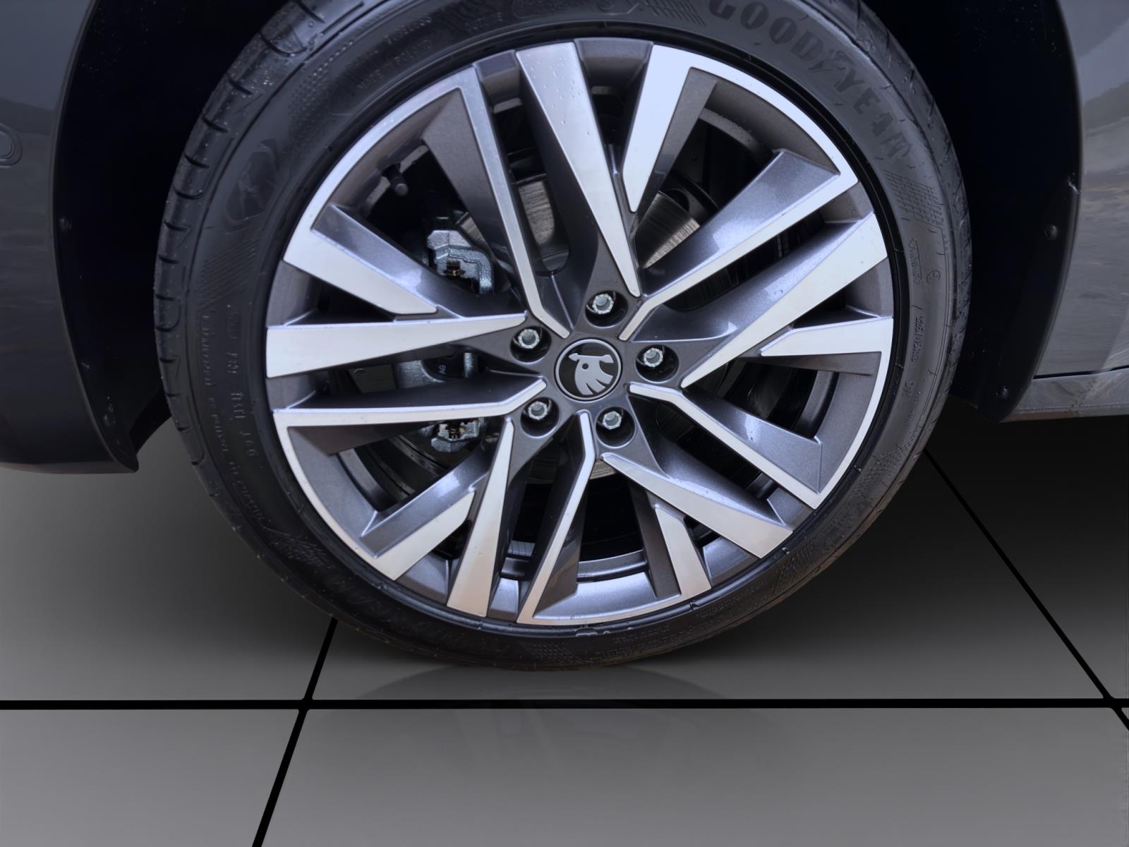 Bild 7: Skoda Octavia COMBI BALANCE AHK PANO STANDH LICHT&SICHT+ 18 360°