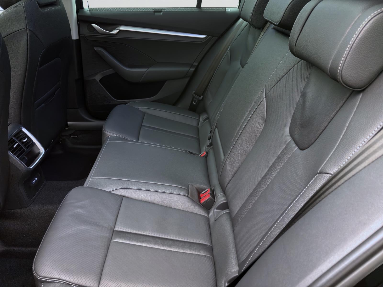 Bild 14: Skoda Octavia COMBI BALANCE AHK PANO STANDH LICHT&SICHT+ 18 360°