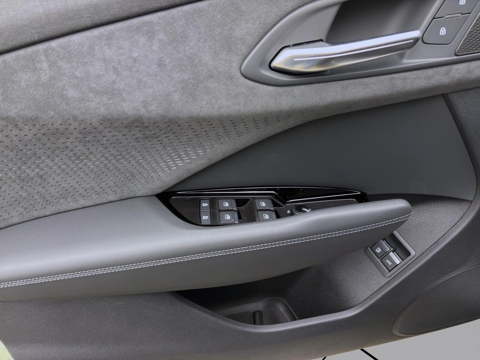 Bild 9: Audi Q3 SUV e-hybrid 200 kW S tronic S LINE NAVI SHZG