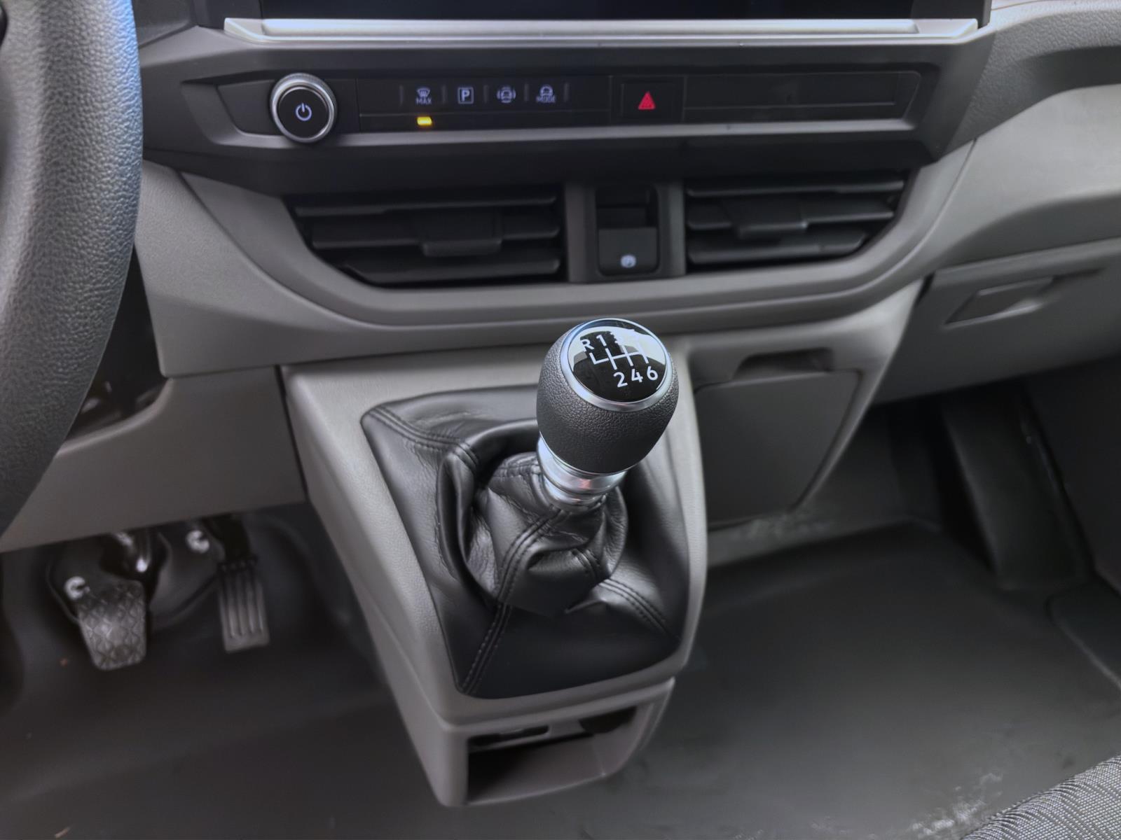 Bild 13: Volkswagen T7 Transporter Kasten 2,0 TDI Sofort Verfügbar