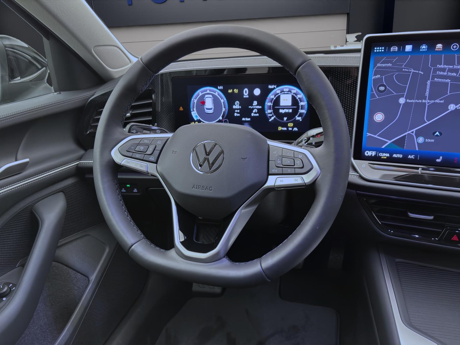 Bild 10: Volkswagen Passat Variant 1.5 eTSI DSG BUSINESS IQ.LIGHT NAVI HuD LM17